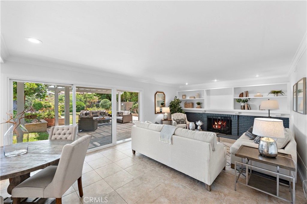 listing image 130724916798414693231