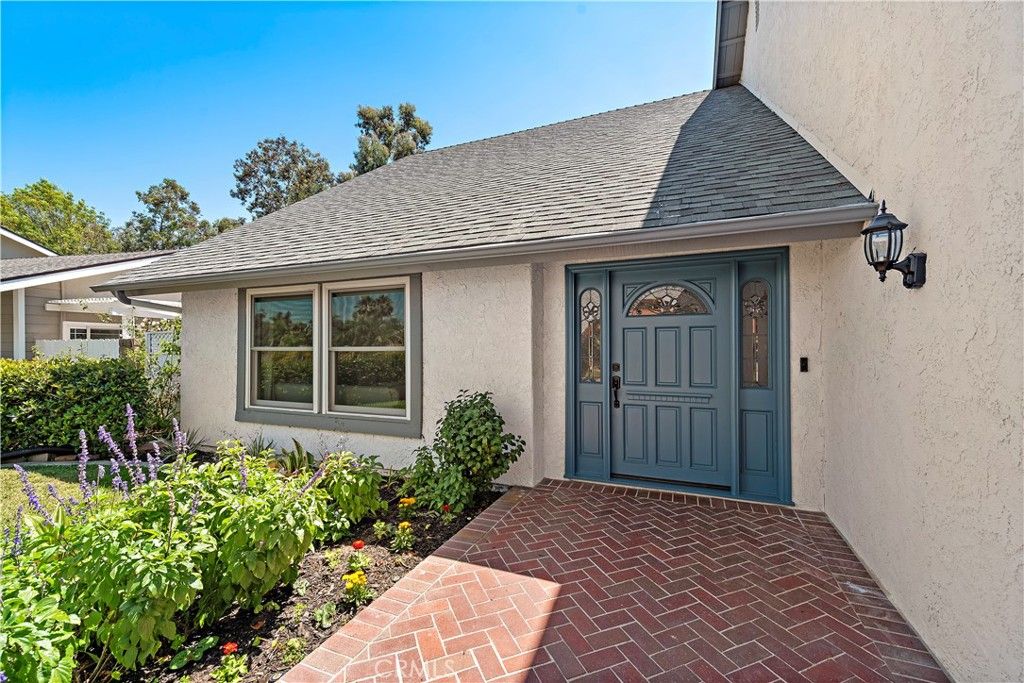 listing image 130726394315400774644