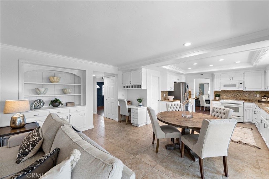listing image 130722311135153615291