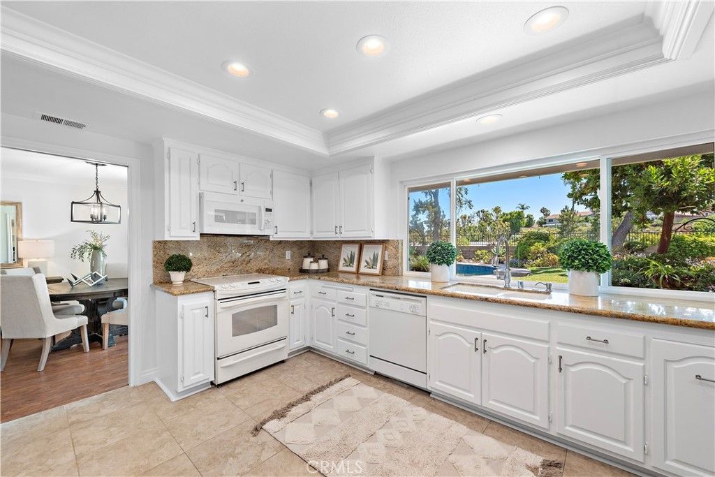 listing image 130720147399477356664
