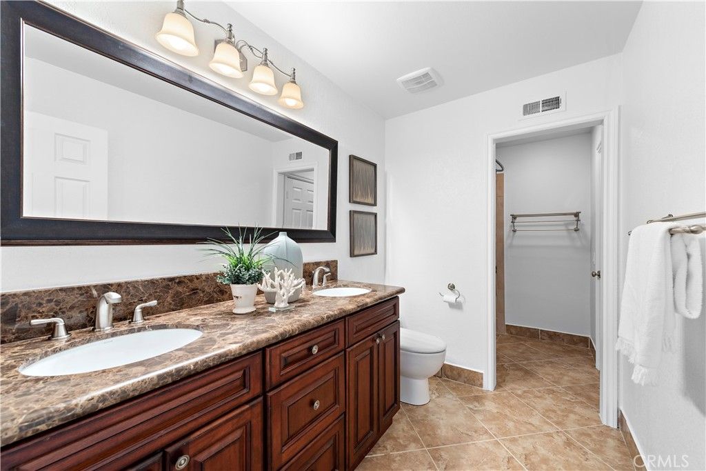 listing image 130725160209377718734