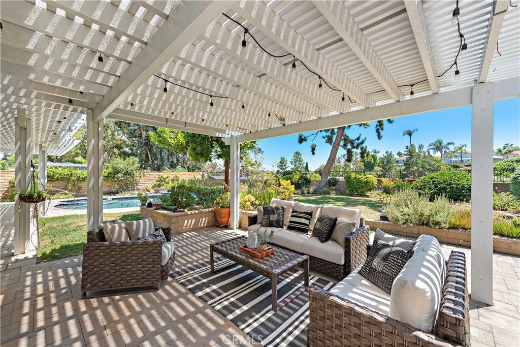 listing image 130727627066487202138