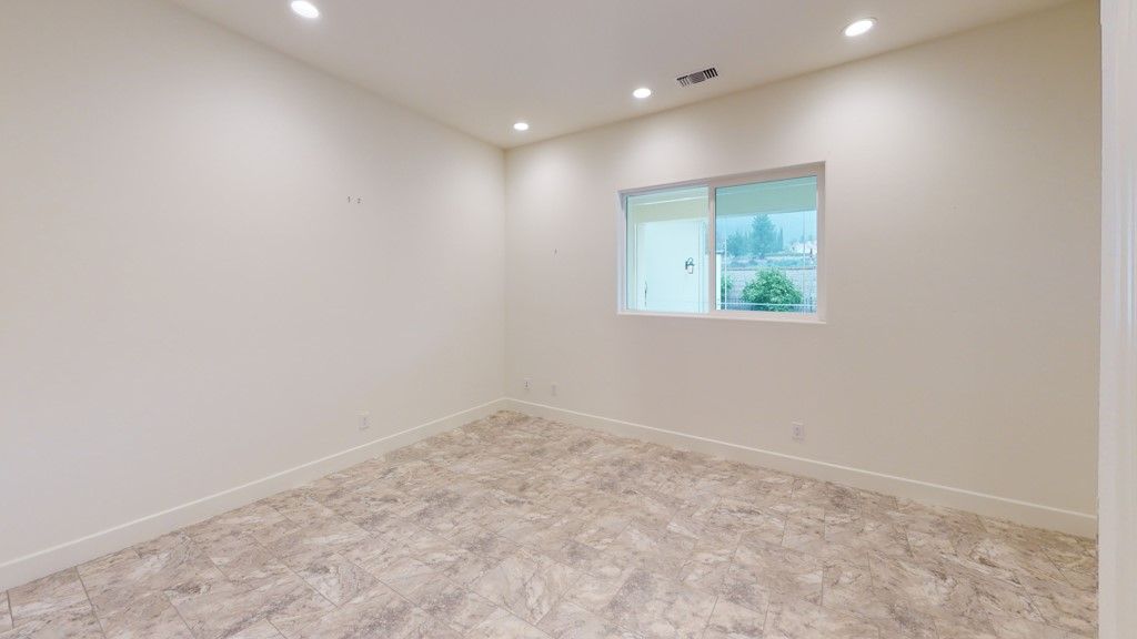 listing image 130729969038364472993