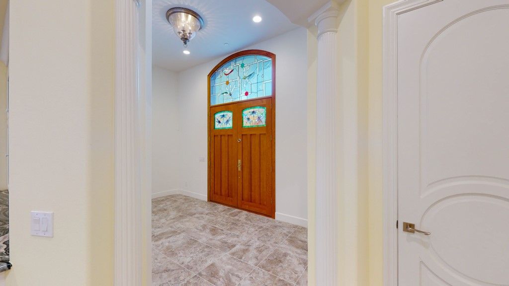 listing image 130720943113722747298