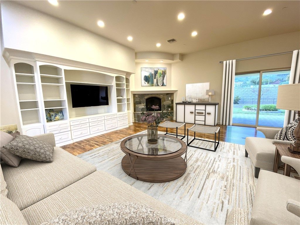 listing image 130720507045502910512