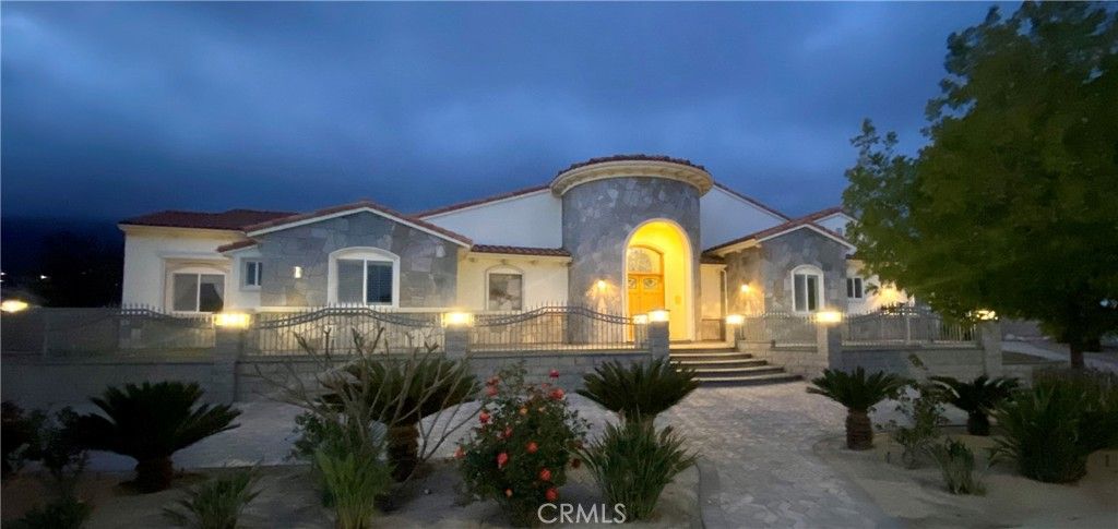 listing image 130721305131282566747
