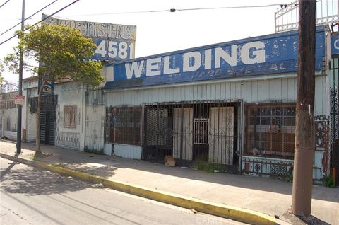 Photo of 1442 W SLAUSON Avenue, Los Angeles, CA 90047 (MLS # IV22085476) Photo of 1442 W SLAUSON Avenue, Los Angeles, CA 90047 (MLS # IV22085476)
