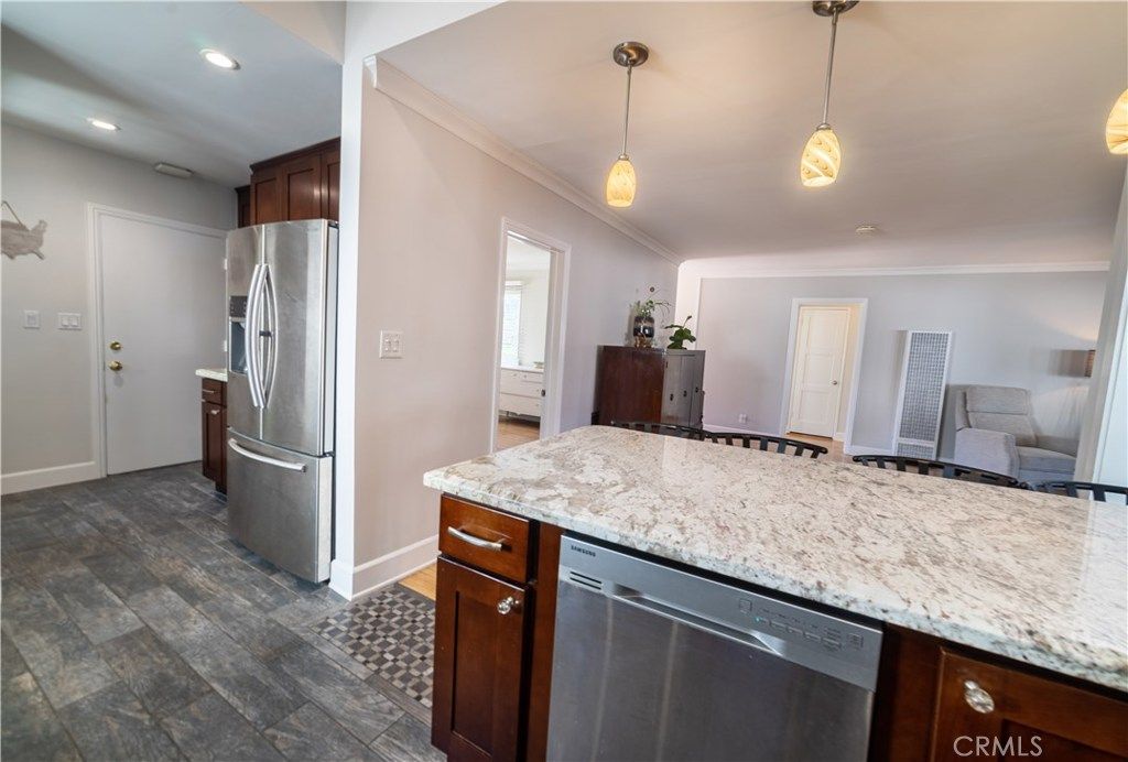listing image 130729984165010389988