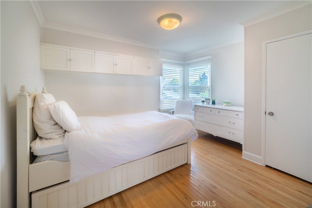 listing image 130725620283274077094