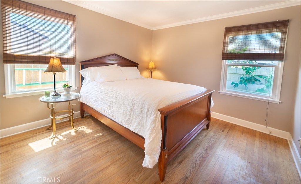 listing image 130725524946789906315