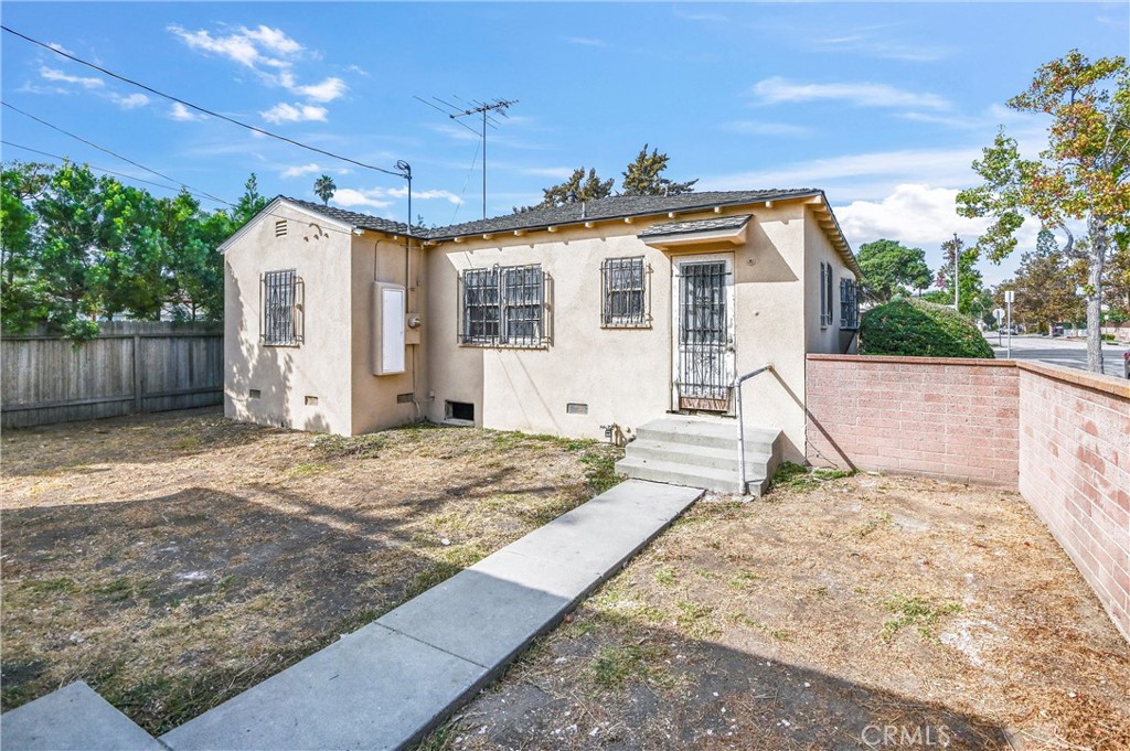3656 Walnut Avenue