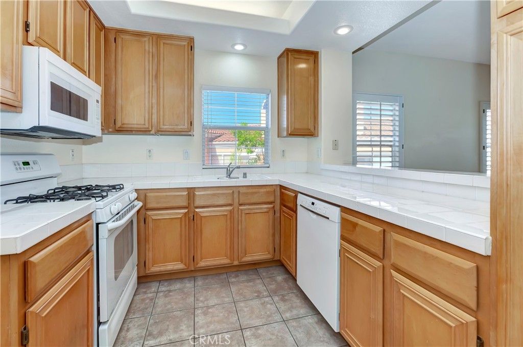 listing image 130721345666429636635