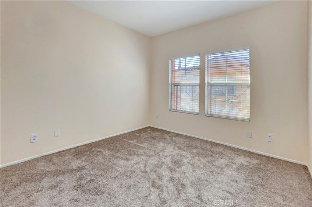 listing image 130722100101648835077