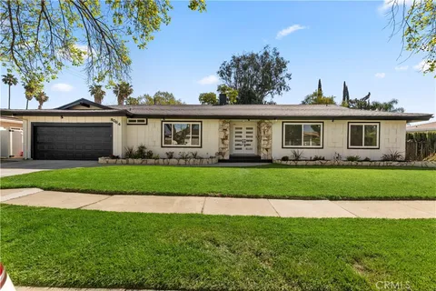 8064 Crosnoe Avenue, Panorama City, CA 91402 - MLS#: CV25077272