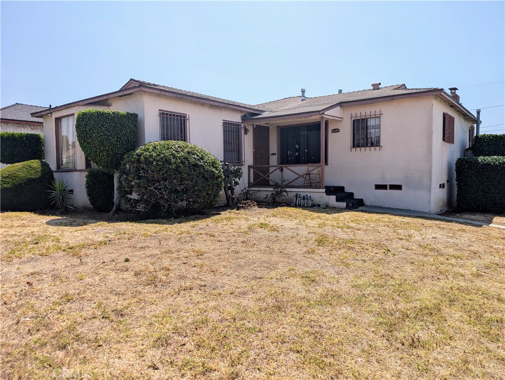View Los Angeles, CA 90047 house