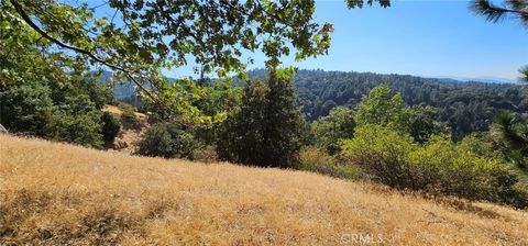 Photo of 0 Edelweiss Drive, Crestline, CA 92325 (MLS # HD24177483)