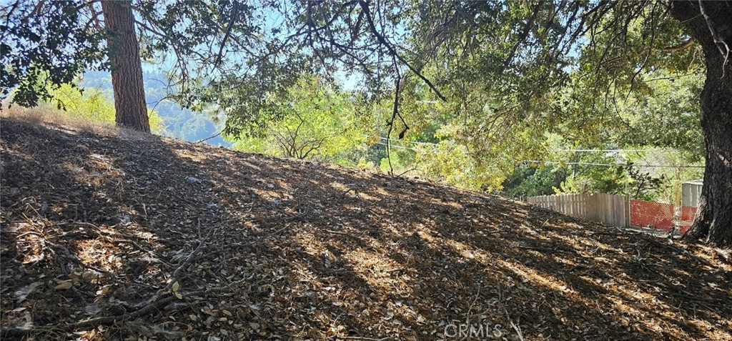 Crestline (CRES) - Land