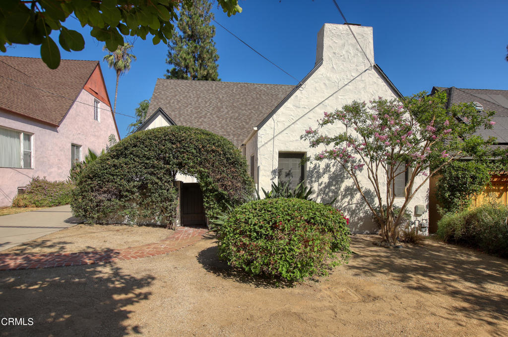 Photo 2 of 28 of 2304 Santa Anita Avenue house