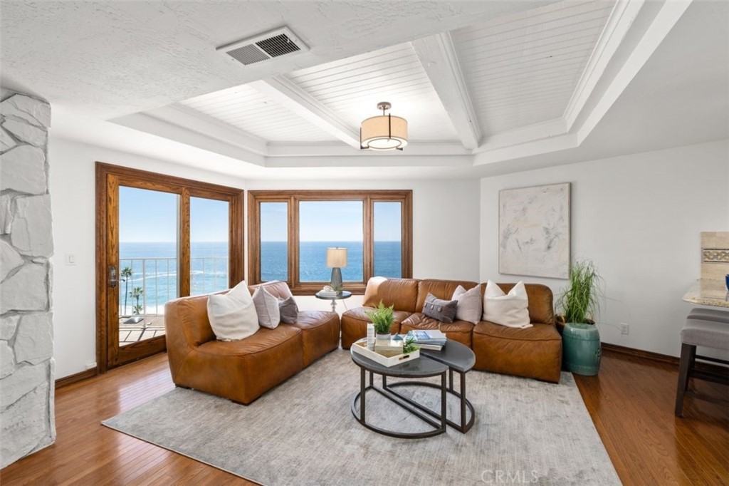 Lagunita (LA) - Residential