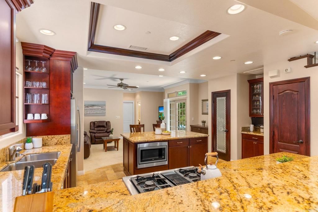 listing image 130720012640088684301