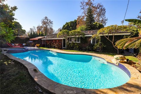 A home in Los Alamitos