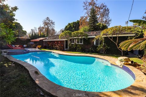 A home in Los Alamitos