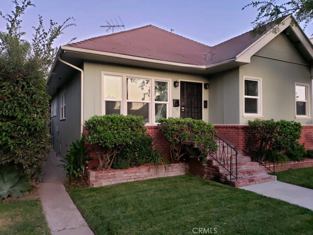 listing image 130720045316951360571