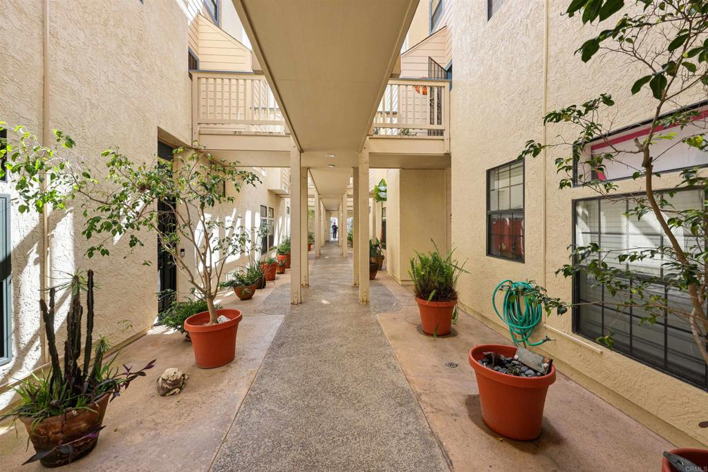 270 Dahlia Avenue 7