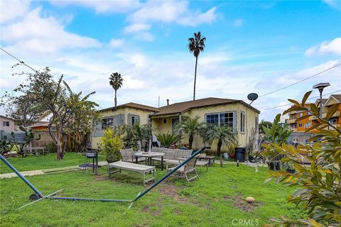 A home in Inglewood