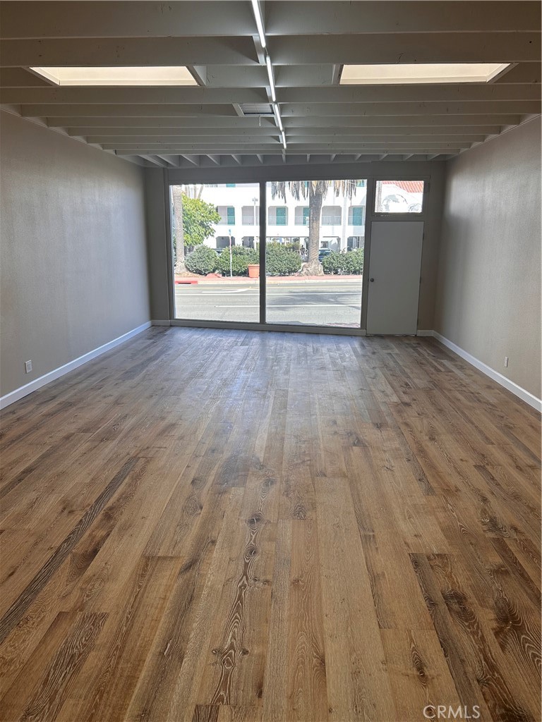 1602 N El Camino Real