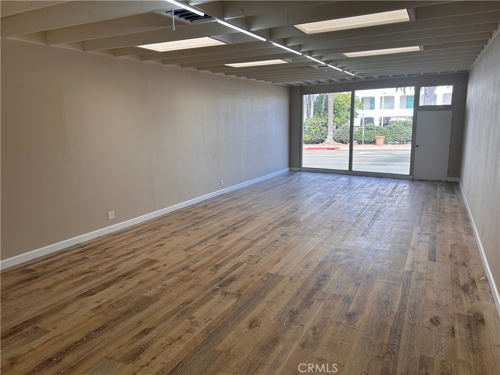 1602 N El Camino Real