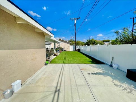 A home in La Mirada