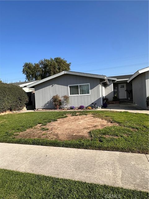 A home in La Mirada