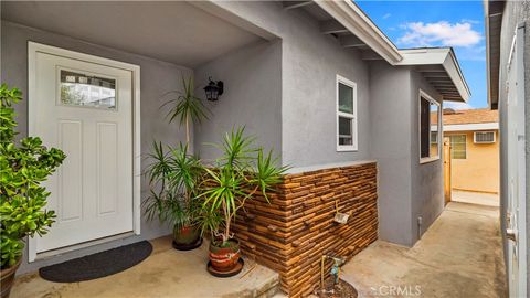 A home in La Mirada