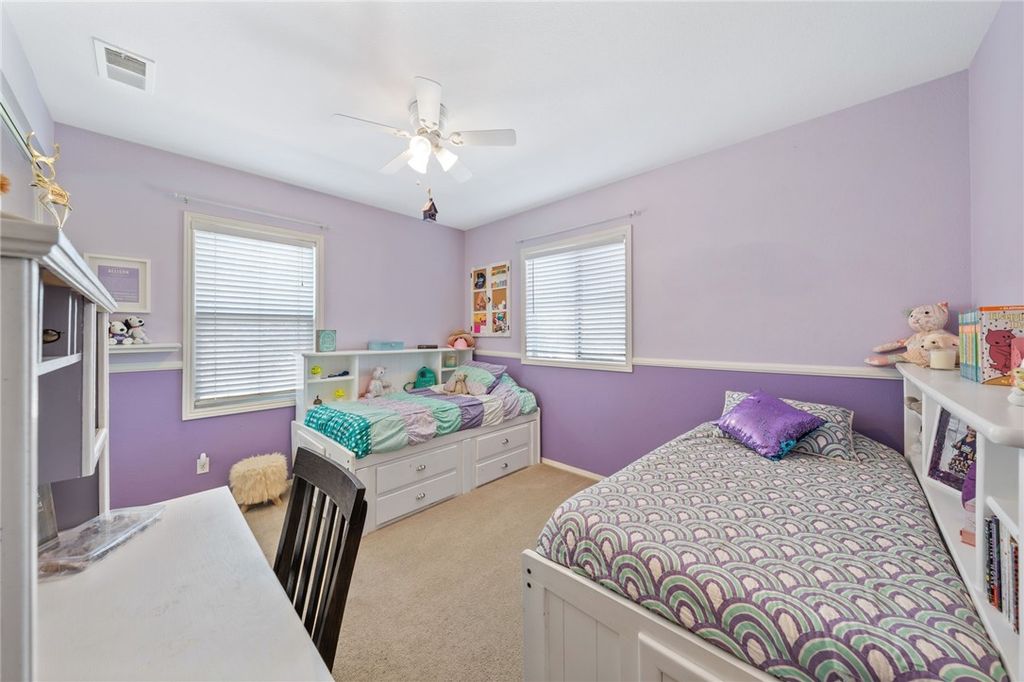 listing image 130724286070982582306