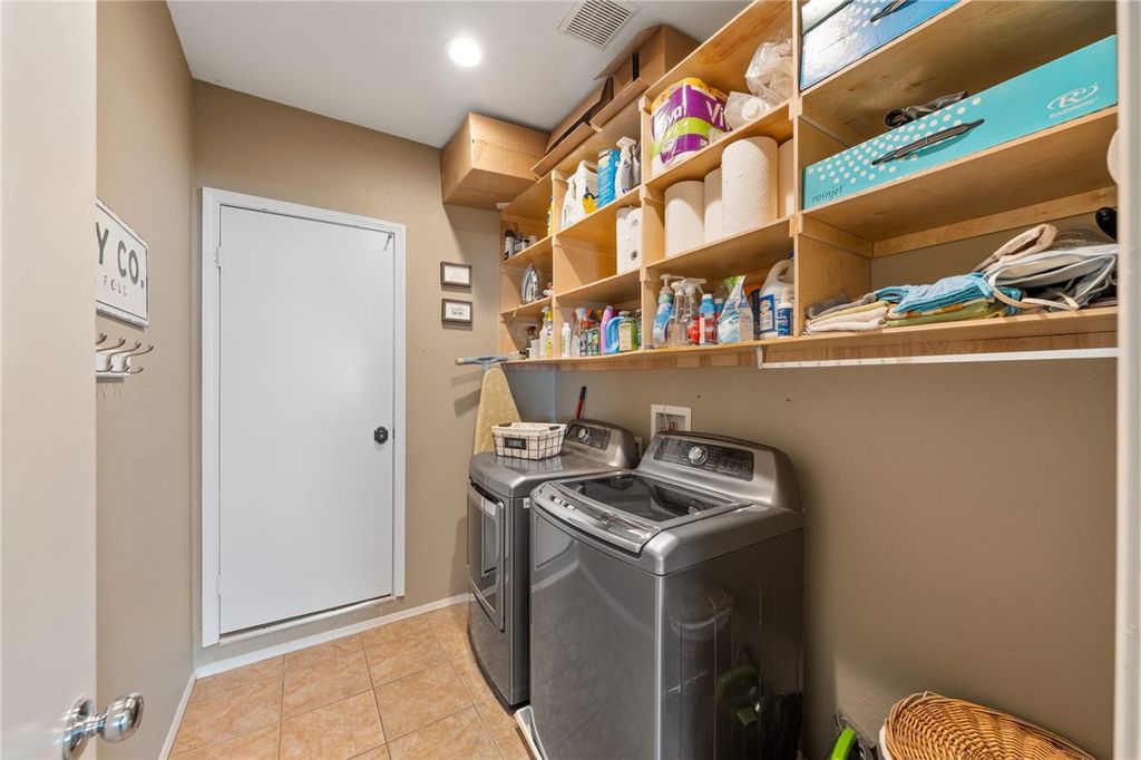 listing image 130725143292180029370