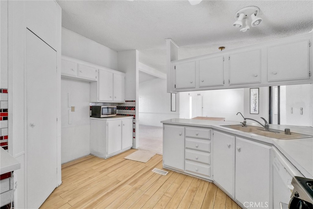 10164 White Road