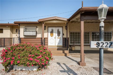 A home in Santa Fe Springs