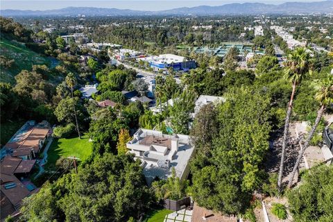 A home in Studio City