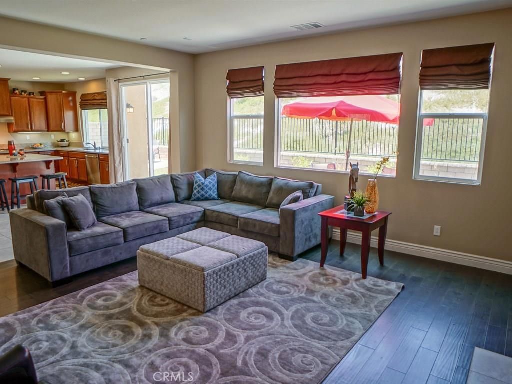 listing image 130726817879660778595