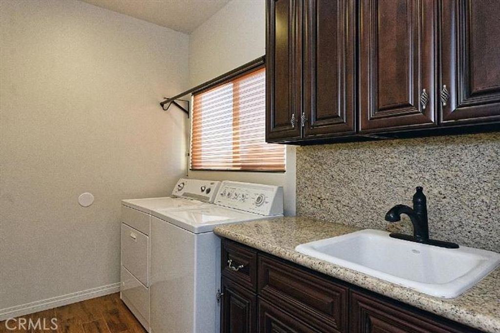 listing image 130727725854513725115