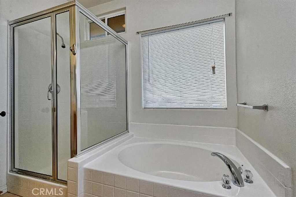 listing image 130727193056805808044