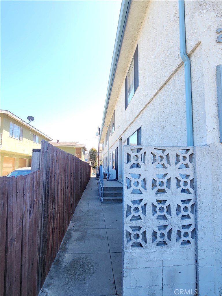 2616 Gates Avenue