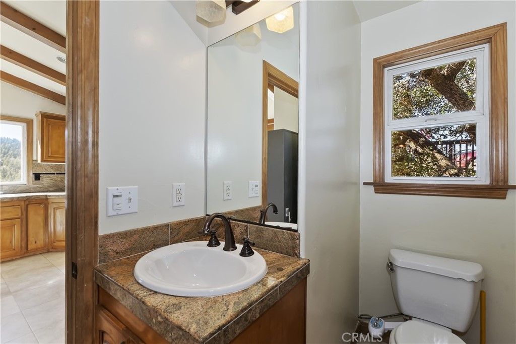 listing image 130720359200352751401