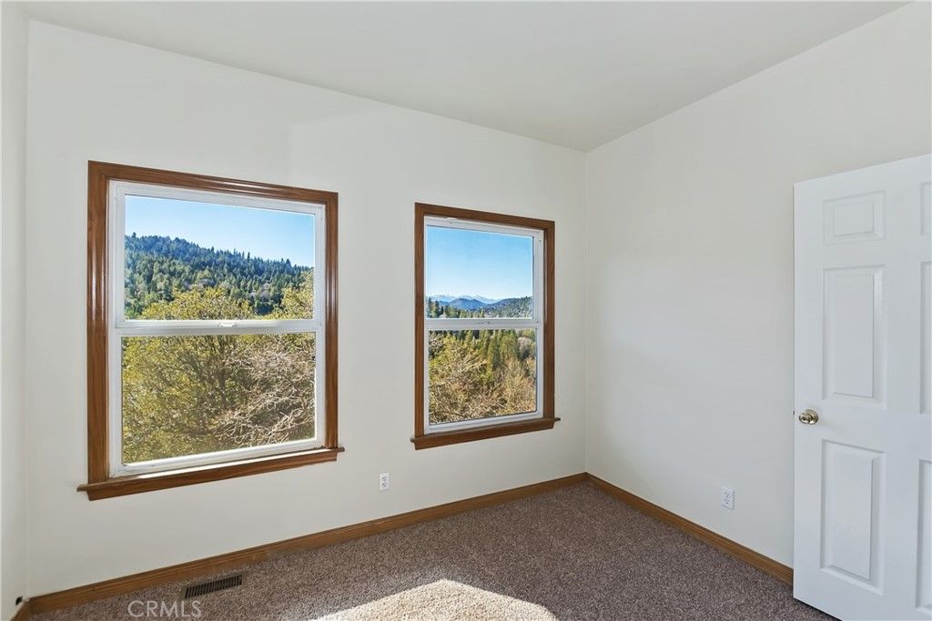 listing image 130726305477297782249