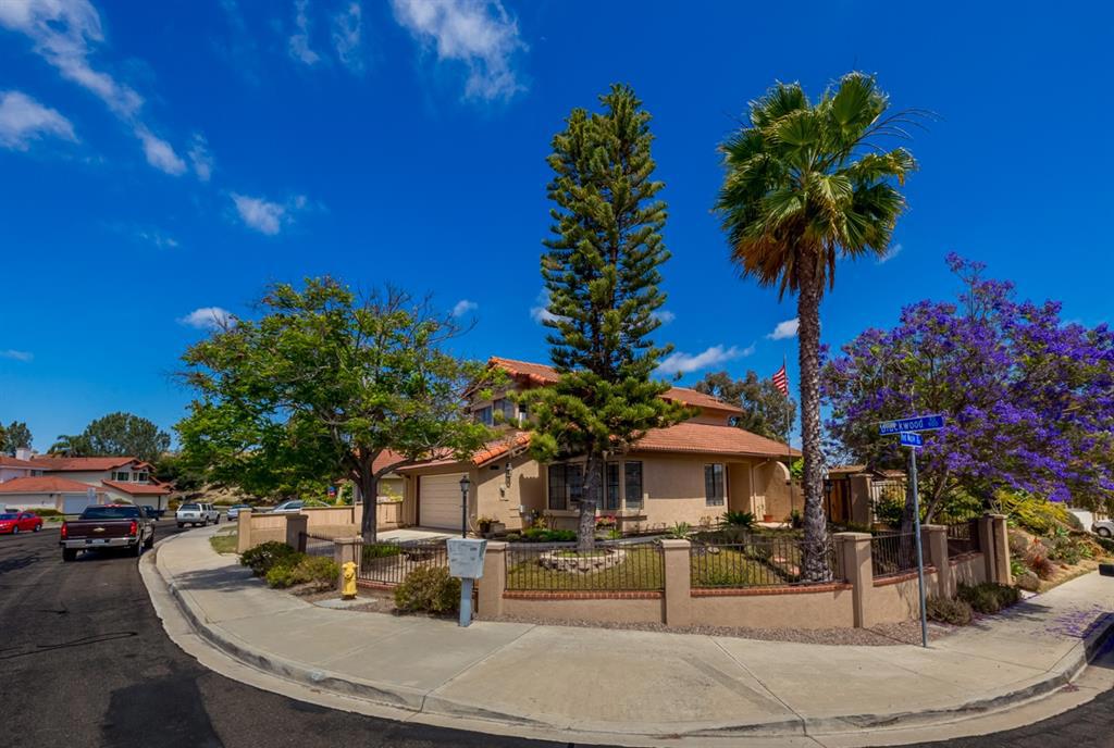 AN EXQUISITE HOME IN THE DESIRABLE COMMUNITY OF RANCHO DEL REY! THIS LOVELY HOME IS LOCATED ON A CORNER LOT IN AN ESTABLISHED NEIGHBORHOOD AND FEATURES HIGHER END UPGRADES SUCH AS GRANITE COUNTERTOPS THROUGHOUT, TRAVERTINE FLOORING, HARDWOOD FLOORING, NEW PAINT, A LARGE PRIVATE BACK YARD FOR ENTERTAINING, CLOSE TO THE OTAY RANCH SHOPPING MALL, GREAT SCHOOLS, PUBLIC TRANSPORTATION AND MUCH MUCH MORE! Neighborhoods: Chula Vista Equipment: Range/Oven Other Fees: 0 Sewer: Sewer Connected Topography: LL
