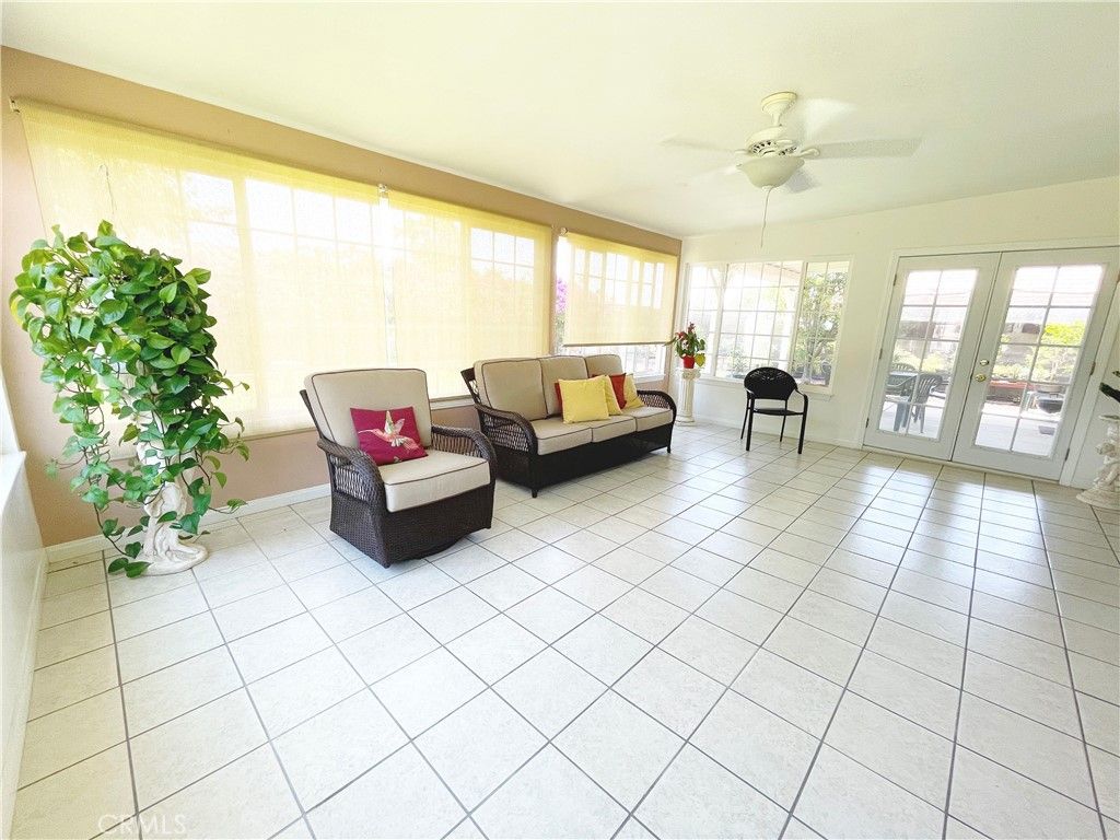 listing image 130724838800916238762