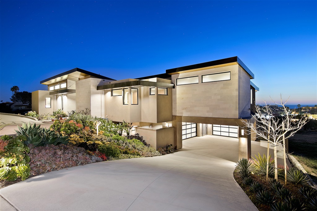 Spectacular resort-like custom ocean view home on one of Solana Beach's premier streets. First time on market new construction w/ocean views from all main rooms, walls of glass opening to entertaining decks, resort pool w/Baja shelf, swim up bar, jacuzzi, firepit, outdoor kitchen & guest house. Immerse yourself in the finest of materials. Magnificent chef's kitchen plus prep kitchen. Breathtaking master suite on main level. Extensive Smart Home with solar. Walk to beaches, DM Track & Cedros Design Distrt. Neighborhoods: Solana Beach Equipment: Dryer,Fire Sprinklers,Pool/Spa/Equipment Other Fees: 0 Sewer: Sewer Connected Topography: GSL Guest House Est. SQFT: 640
