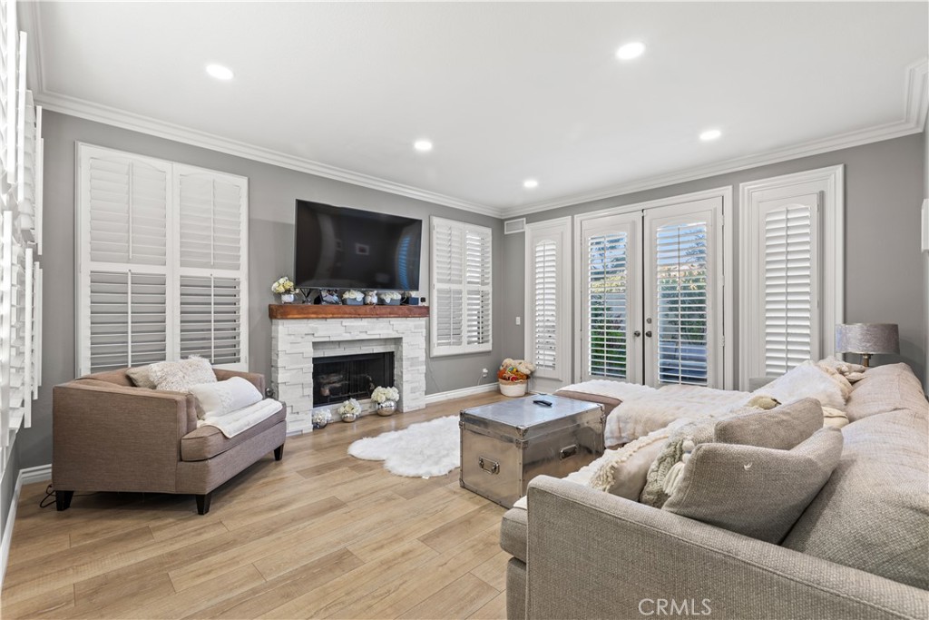 316 Goldenwest Street