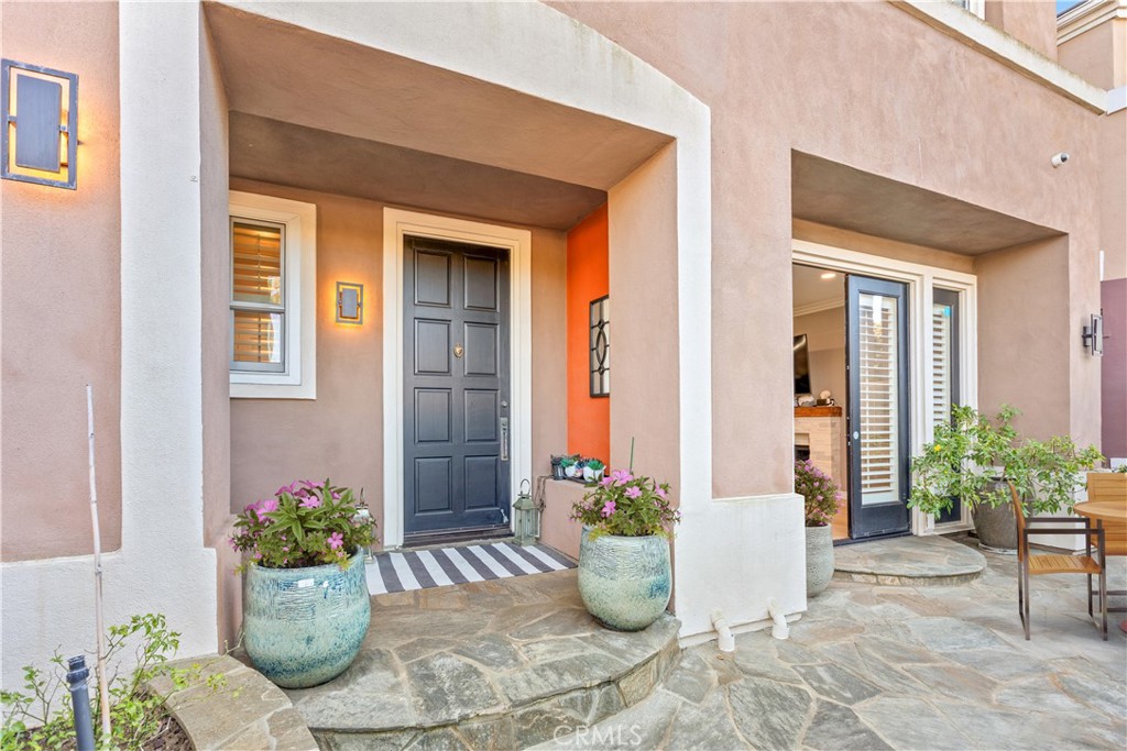 316 Goldenwest Street